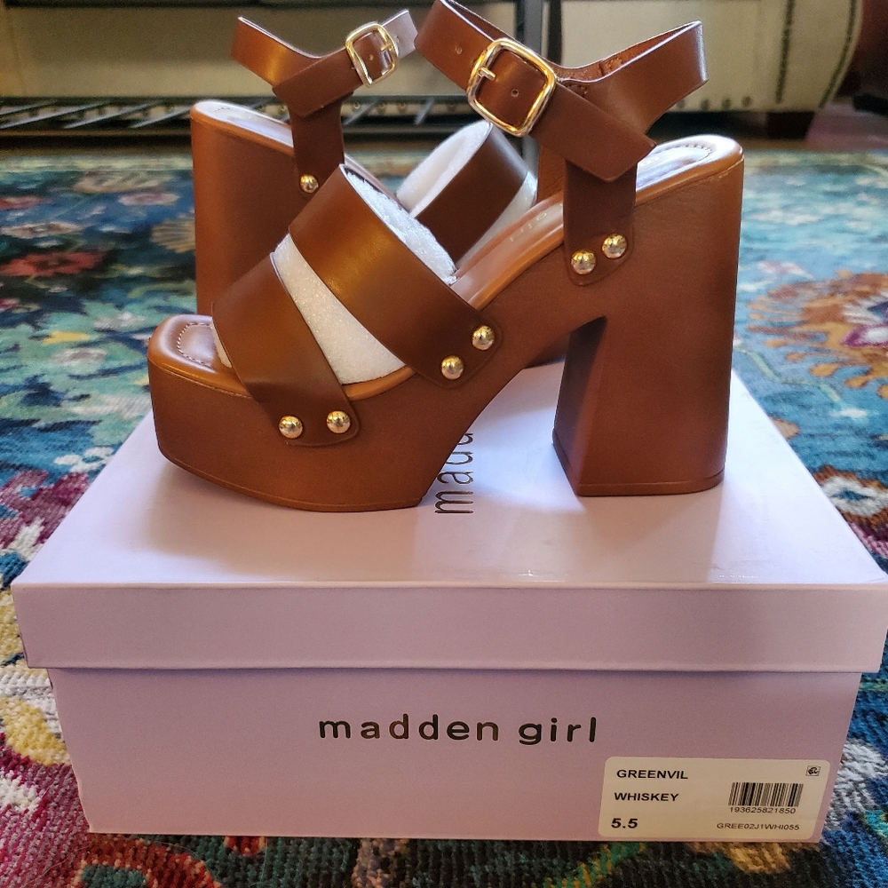Steve Madden platform sandals